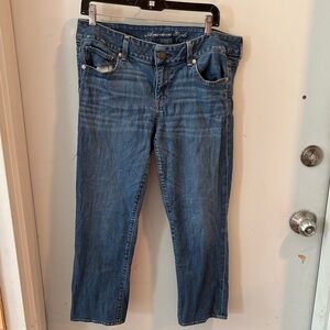 American Eagle Outfitters Cropped Denim Jeans Sydney Sweeney look alike